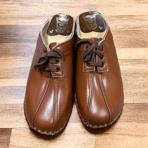 3/$15 Bastad-Toffeln Swedish Brown Leather Clogs